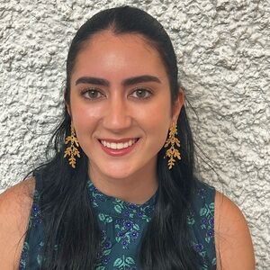 Meet your Posher, Daniela